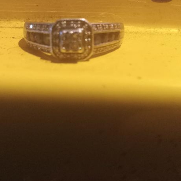 Elegant Silver Ring with Blue Accents - Picture 2 of 4